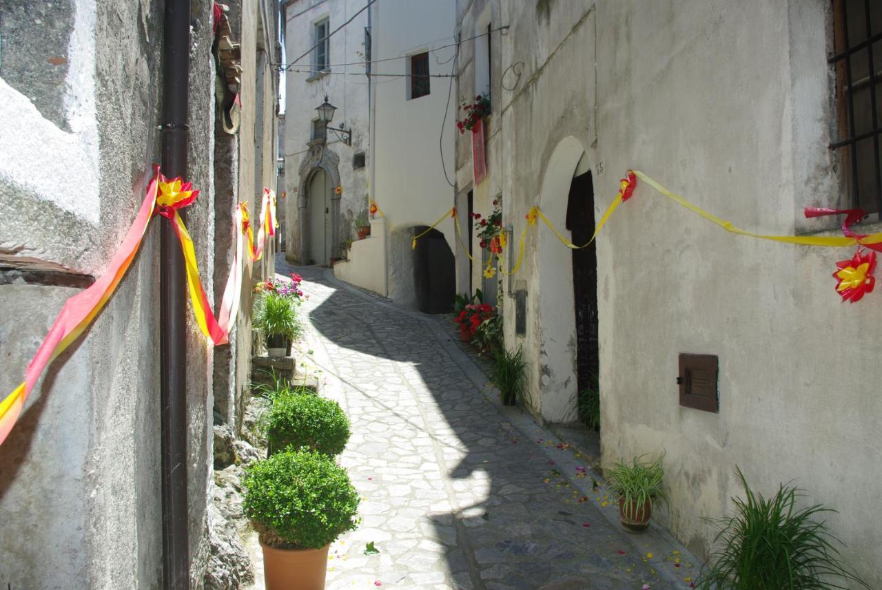 Hotel Le Due Lanterne à Aieta Extérieur photo