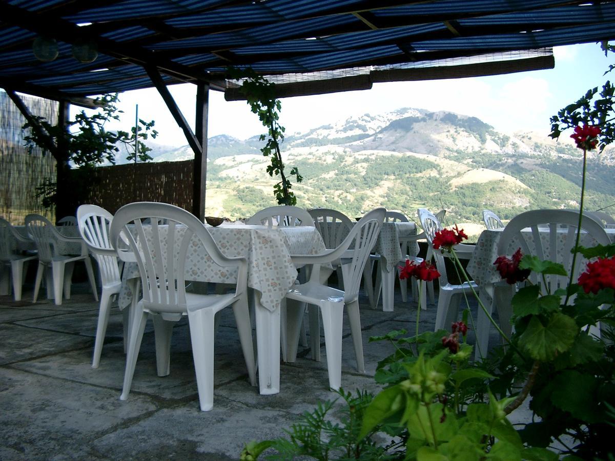 Hotel Le Due Lanterne à Aieta Extérieur photo