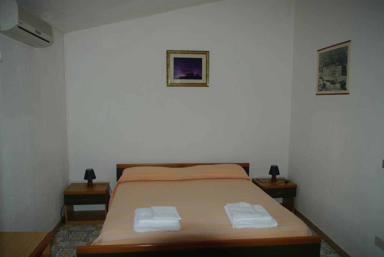 Hotel Le Due Lanterne à Aieta Extérieur photo
