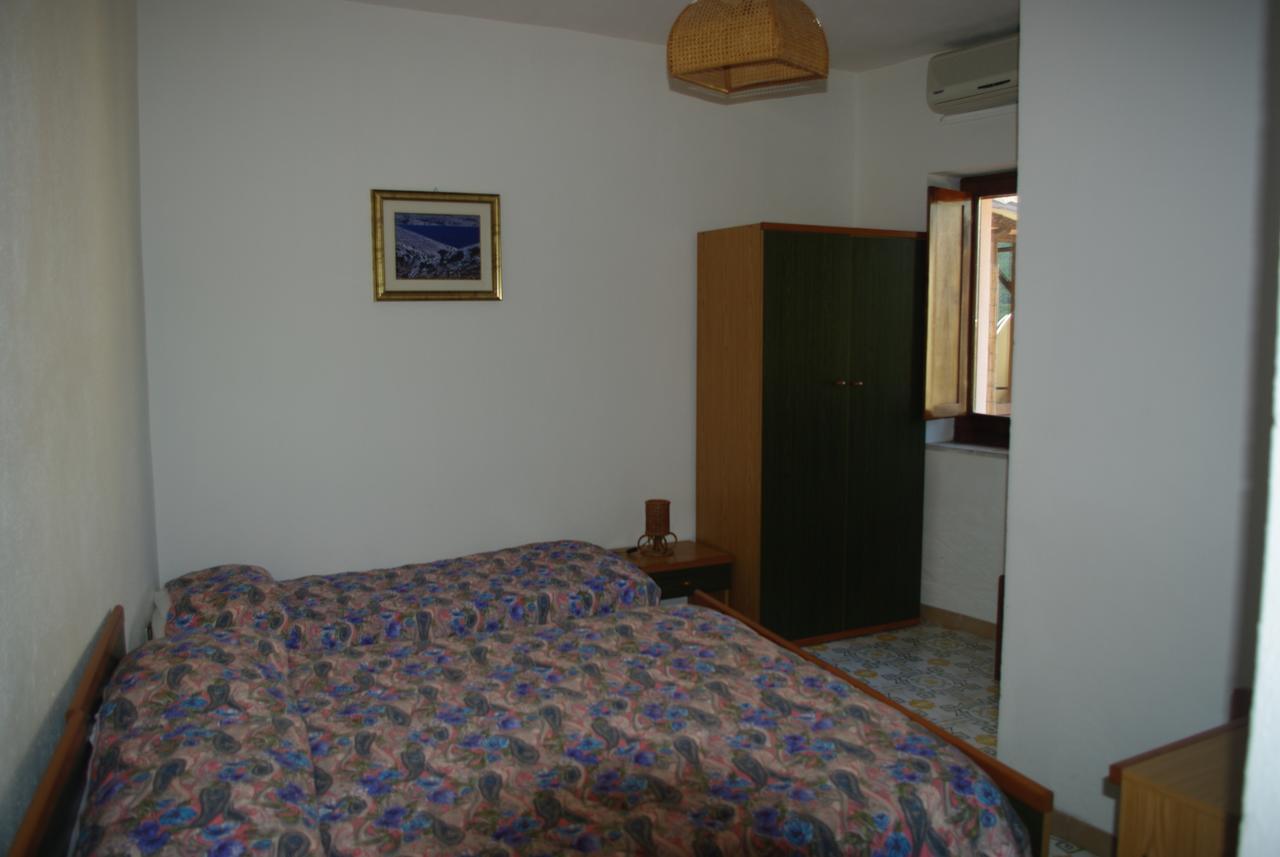 Hotel Le Due Lanterne à Aieta Extérieur photo