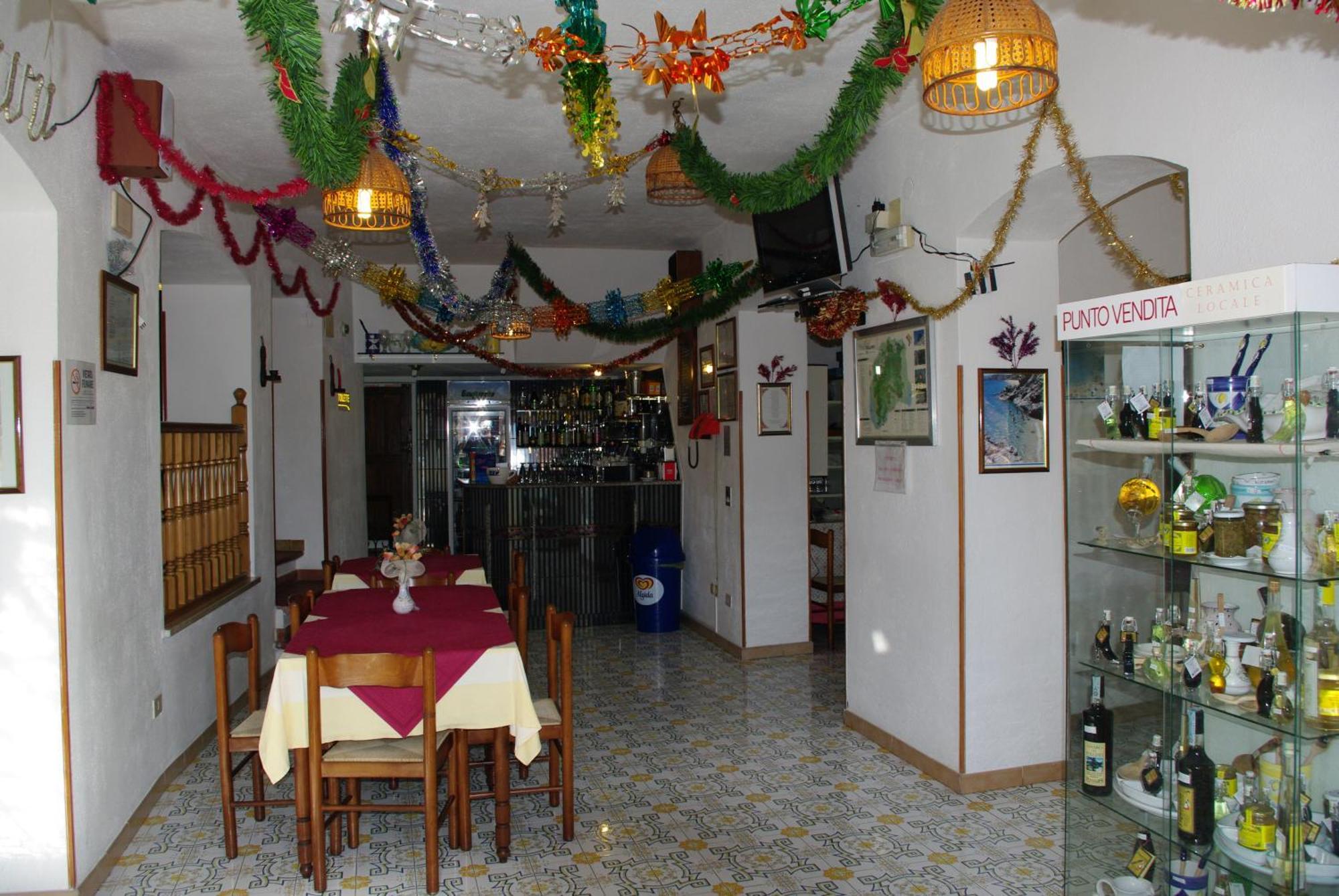 Hotel Le Due Lanterne à Aieta Extérieur photo